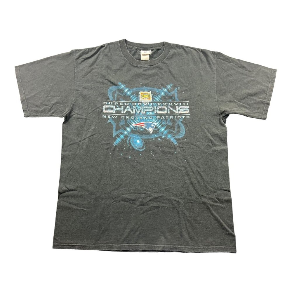 Vintage New England Patriots Super Bowl XXXVIII 2003 T-Shirt